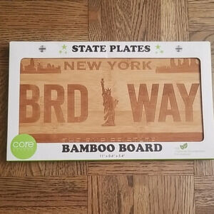 NWT New York Bamboo Cutting Board
